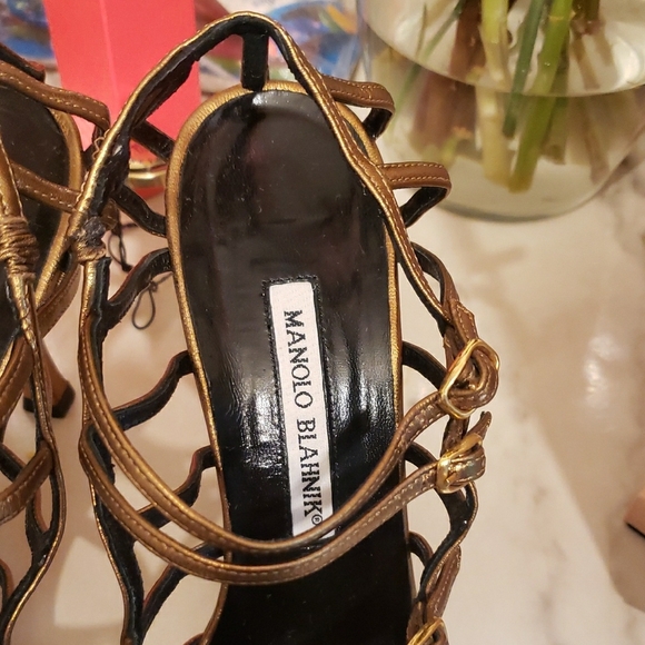 Manolo Blahnik Metallic Leather Slingback Sandals + Dust Bag. - Picture 7 of 16